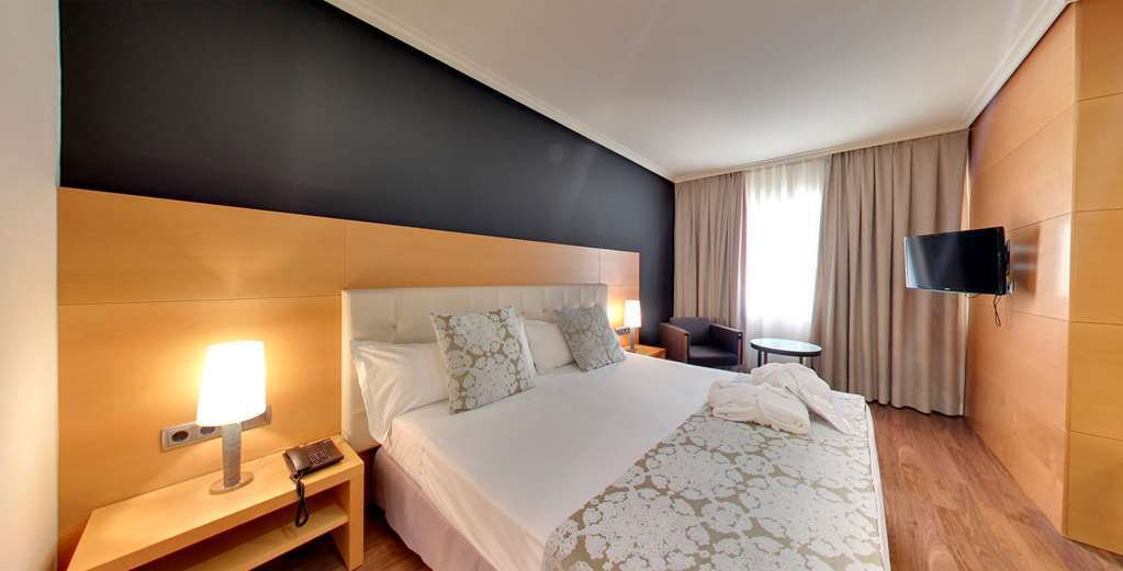 Occidental Murcia Siete Cor... Hotel Room photo
